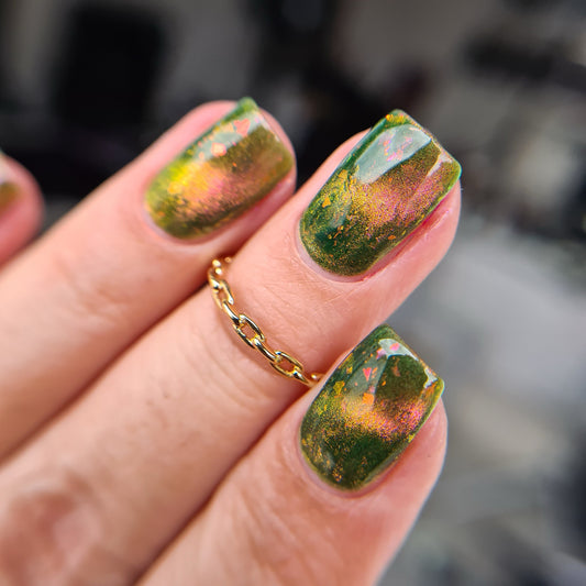 Phoenix Polish - We Got a Picture With the God Of War (Magnetic + Chameleon) I Love My Polish