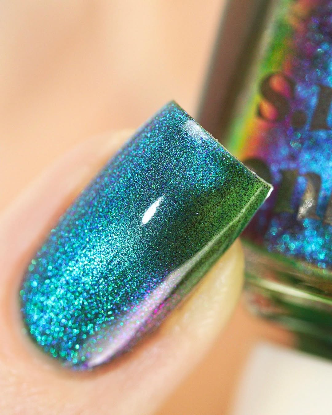 Cirque Colors- Mobius Green Magnetic Nail Polish | ILMP