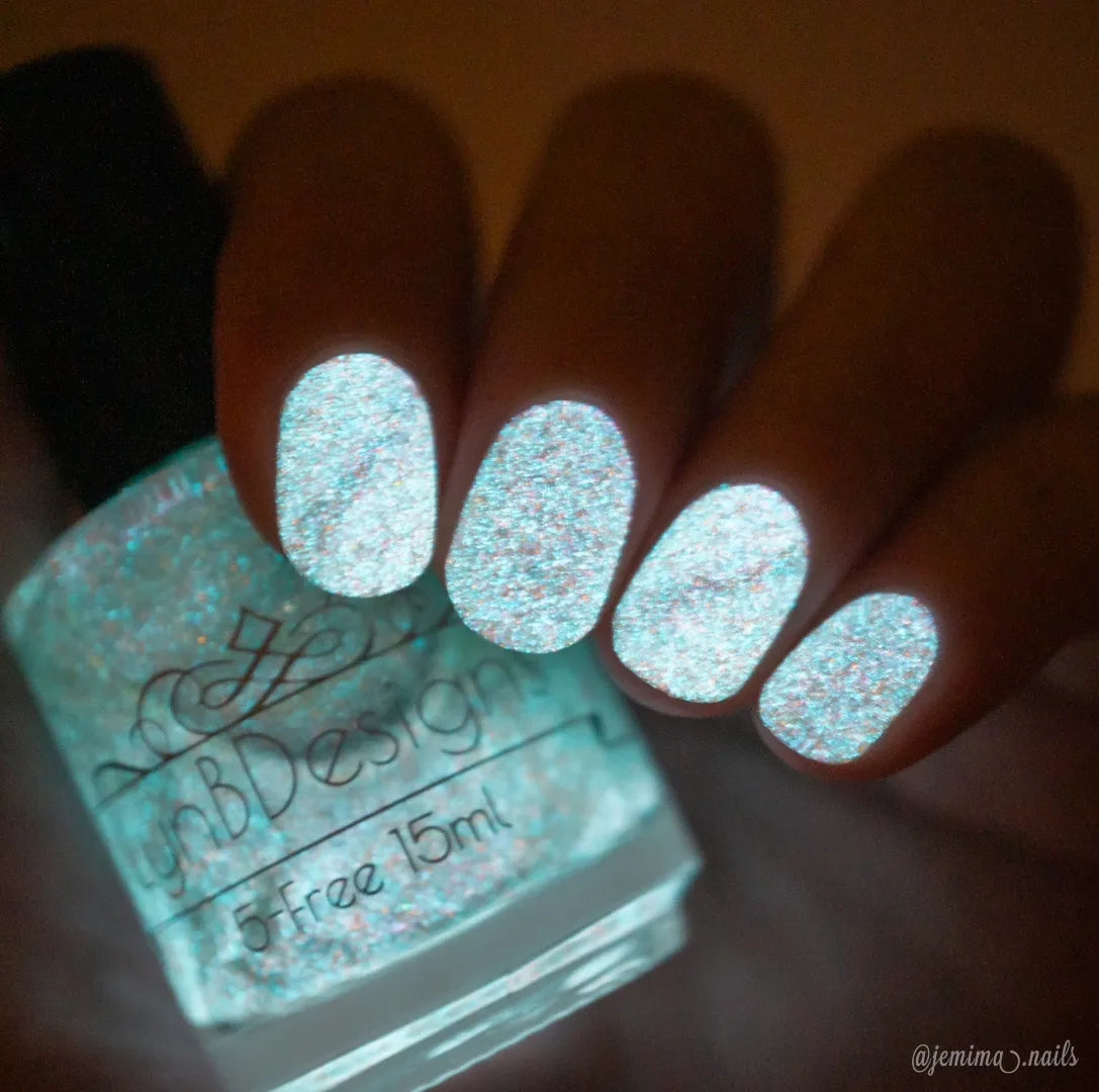 LynB Designs- Catch a Breeze I Love My Polish