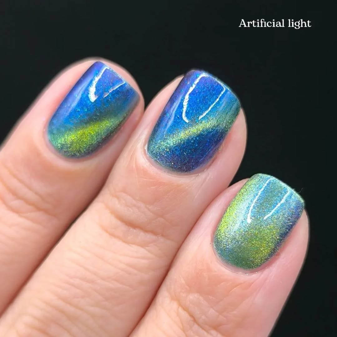 2025 Neon Teal Shadows Nails That Pop