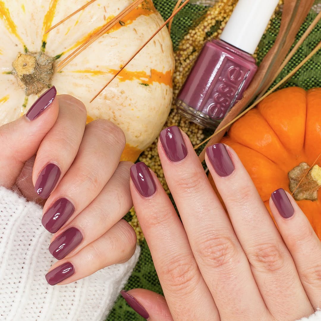 Essie- Angora Cardi I Love My Polish